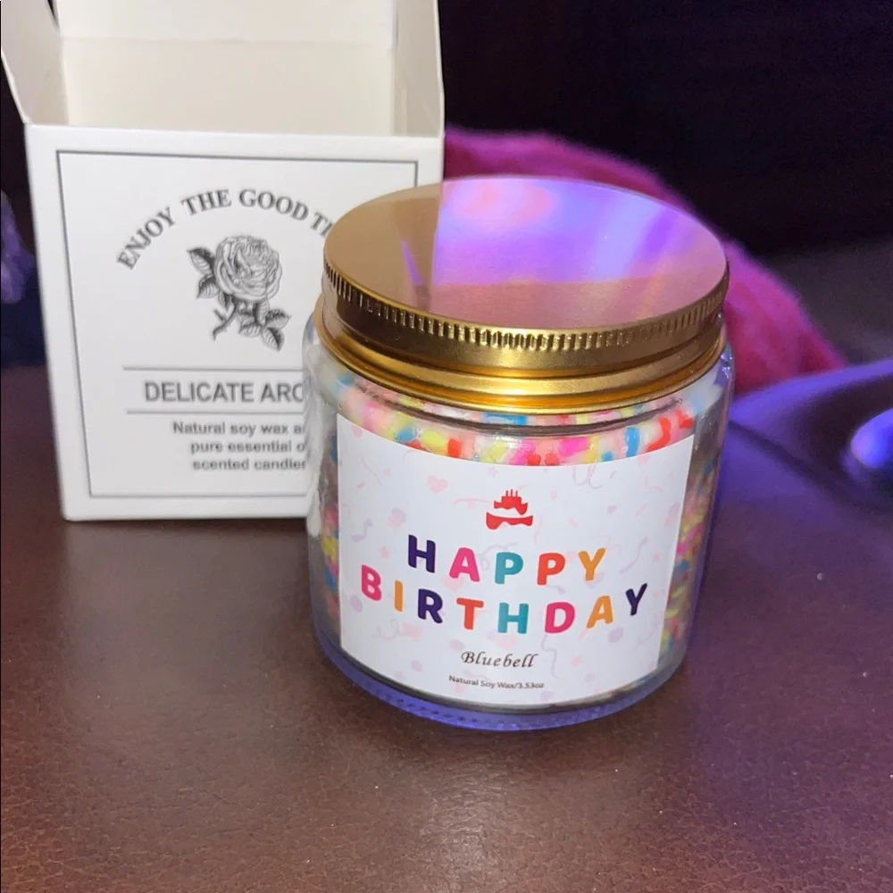 Delicate Aroma Scented Candle - Birthday
